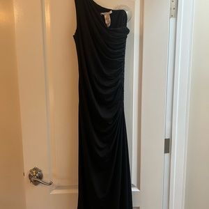 Black long dress size 8. Excellent condition.